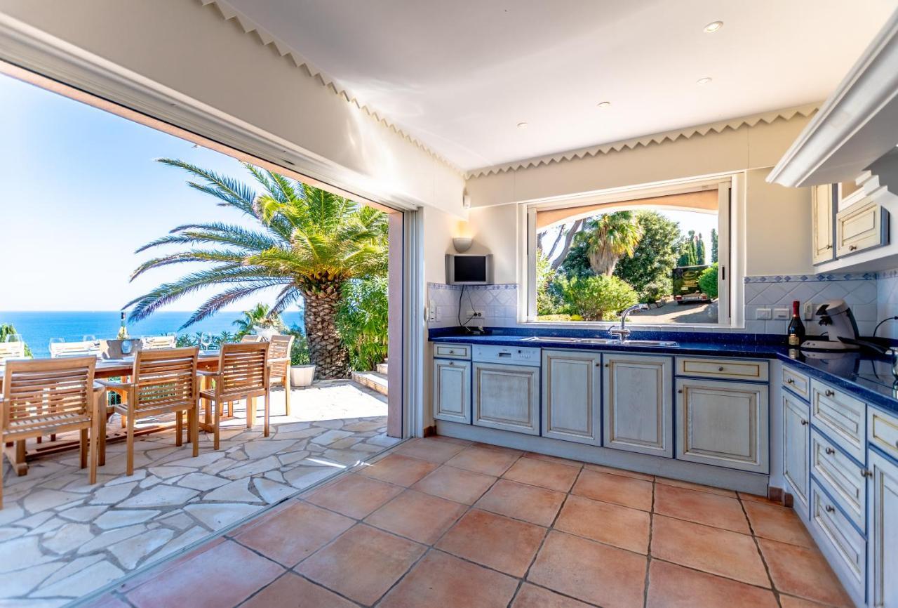 Superbe Villa, Incroyable Vue Mer, Piscine Chauffee, Climatisee Sainte-Maxime Bagian luar foto