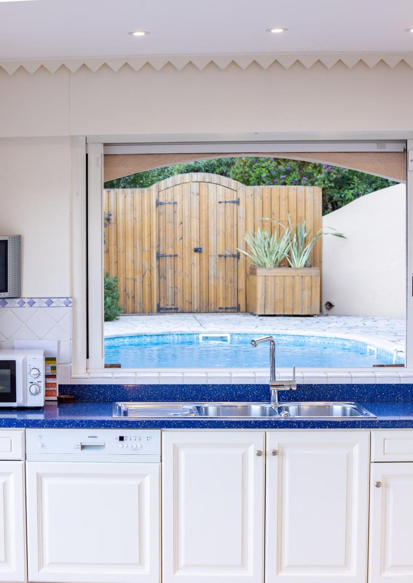 Superbe Villa, Incroyable Vue Mer, Piscine Chauffee, Climatisee Sainte-Maxime Bagian luar foto